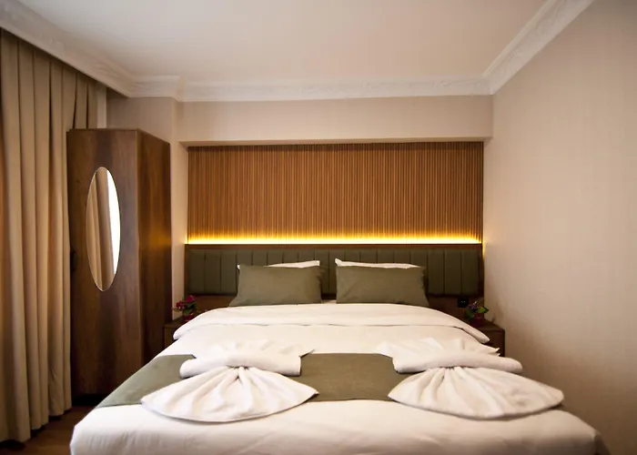 Отель Aurora Eco