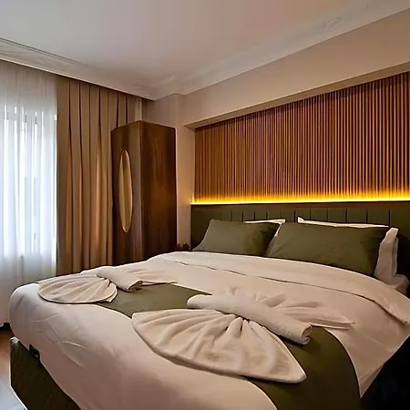 Aurora Eco فندق 3*