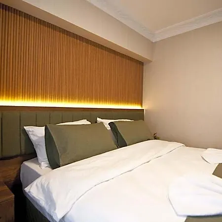 Aurora Eco فندق 3*