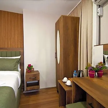 Aurora Eco فندق