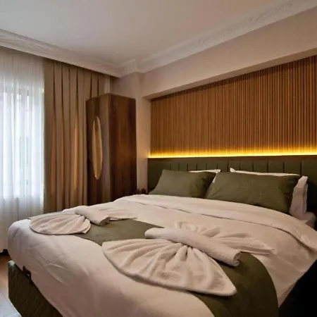 Hotel Aurora Eco 3*