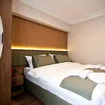 Aurora Eco 3*